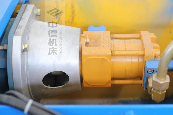 ZDPK-10032采用國內(nèi)一流品牌電機(jī)及油泵,動(dòng)力強(qiáng)勁,噪音低 ZDPK-10032采用國內(nèi)一流品牌電機(jī)及油泵,動(dòng)力強(qiáng)勁,噪音低