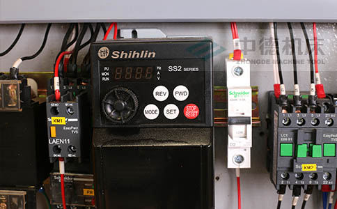 ZDS-432臺(tái)灣高品質(zhì)變頻器,更低頻更節(jié)能,快速定位.jpg ZDS-432臺(tái)灣高品質(zhì)變頻器,更低頻更節(jié)能,快速定位.jpg